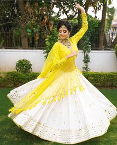 Emrodery Work, Orang India, Red Lehenga Choli, Mirror Work Lehenga, Choli Dress, Navratri Dress, Yellow Lehenga, Party Wear Lehenga Choli, Gaun Fashion