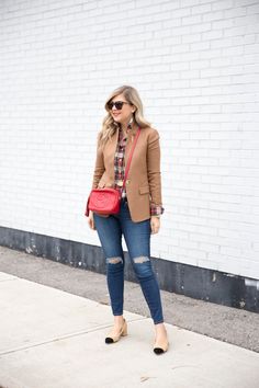 Krystin Lee, Julie Vos, Gucci Designer, Bag Gucci, Curvy Style, Western Outfit, Blazer Outfit, Style Savvy, Casual Friday