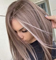 Money Piece Ash Brown, Winter Hair For Pale Skin, Pale Skin Brown Eyes Hair Color Ideas, Smoky Brunette Hair, Dark Beige Blonde Hair, Cool Ash Brown Hair, Cool Light Brown Hair, Air Touch Hair, Blonde Balayage Short Hair