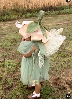 Baby Fairy Costume, Garden Fairy Costume, Fairy Costume Diy, Flower Costume, Baby Fairy, Toddler Costumes, Fairy Parties, Family Costumes, Creative Halloween Costumes