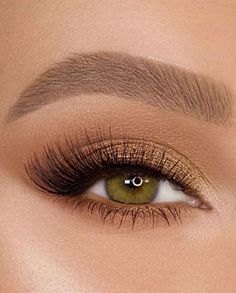 Soft Glam Makeup Looks, Gold Eyeshadow Looks, Glam Makeup Looks, Makeup Looks To Try, Ball Makeup, Shimmer Eye Makeup