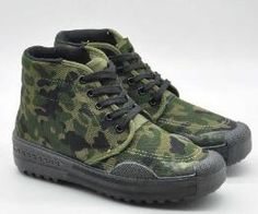 Item Type: Boots Insole Material: EVA Outsole Material: Rubber Upper Material: Canvas Lining Material: PVC Gender: Men Closure Type: Lace-Up Season: Spring, Autumn Feature: Anti-Odor Package Includes: 1 x Camouflage Shoes Size Info: Size Heel to Toe 4 9.45 5 9.65 6 9.84 7 10.04 8 10.24 9 10.43 10 10.63 11 10.83 12 11.02 13 11.22 14 11.42 15 11.61 16 11.81 Sports Shoes For Men, Dad Shoes, Elegant Shoes, Outdoor Clothing, Fashion Sandals, Shoes For Men, Sports Shoes, Mens Casual Shoes, Canvas Shoes