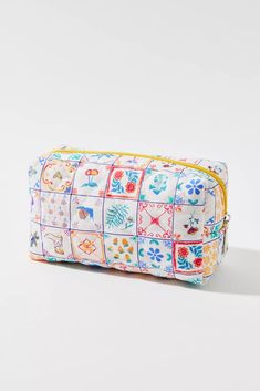 Cute Makeup Pouch, Fancy Boutique, Cute Makeup Bags, Caramel Cake, Sophomore Year, 2024 Christmas, List Ideas, Quilt Stitching, Brand Sale