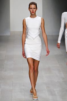 David Koma Spring 2013 RTW - Review - Collections - Vogue Bandage Dresses, I'm Tired, David Koma, Futuristic Fashion, White Dress Summer, Little White Dresses, Vogue Fashion, White Fashion, Classy Dress