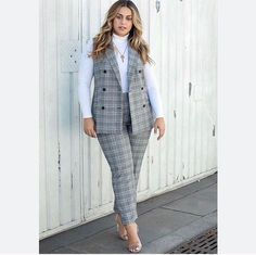 Dramatic plus size inspo💜 : Kibbe Plus Size Business Attire, Plus Size Business, Work Outfits Women Office, Plus Size Work, Plus Size Suits, Corporate Attire, Look Plus Size, Professional Outfits Women, Stylish Work Attire