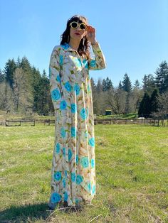 This 1970s Blue Rose Lounge Dress/ Muumuu by Miss Elaine is perfect for your stay-home / stay-classy & sassy look. And when this pandemic is finally over, wear it out like the boss babe you are! Size small to large. Stretch fabric. Free bust, waist and hip. Total length is 54. 5 inches. Has 1 side pocket. Beach Bun, Halter Dress Summer, Beige And Blue, Lounge Dress, Stay Classy, The Boss, Blue Rose, Oversized Sweatshirt, Boss Babe