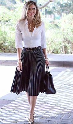 Gray Pleated Skirt Outfit, A Line Skirt Outfits, Pleated Skirt Outfit, Pleated Long Skirt, Stylish Work Attire