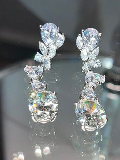 Excellent quality laser cuts AAA cz ,hand set in 925 Sterling silver, laser white gold plated.great shine. Porter Ranch, Teardrop Diamond, Sapphire Pendant, Emerald Earrings, Gorgeous Earrings, Jewelry Earrings Dangle, Diamond Earrings, Dangle Drop Earrings, Porter