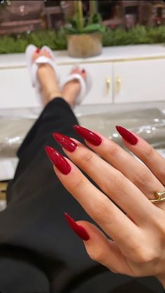 Kutek Disney, Red Acrylic Nails, Nagel Tips, Almond Acrylic Nails, Thanksgiving Nails, Red Nail, Xmas Nails