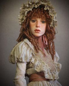 Le bambole realistiche di Michael Zajkov | Gulliber.it Porcelain Dress, Delicate Clothes, Puppet Theater, Unique Faces