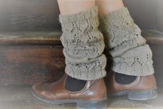 So soft and warm legwarmers ...pattern to knit.\r\n\r\nReally nice to wear with shoes or just like that to warm your days and your nights.\r\n\r\nWrtiten pattern and chart.\r\nMaterial:\r\nAny Dk yarn (I used Drops Puna yarn) 2 balls 50g / 110 m\r\n#02 Beige\r\nDPN Needle Leg Warmer Outfit, Leg Warmers Pattern, Crochet Leg Warmers, Knit Leg Warmers, Knitted Socks, Boot Cuffs, Dk Yarn, Beautiful Knitting, Knitting For Kids