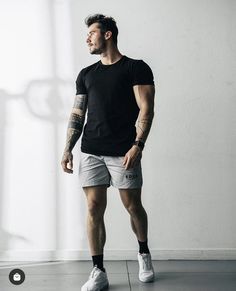 Men Gym Outfits, Athleisure Outfits Men, Workout Outfits Men, Mens Workout Outfits, Men Gym Outfit, Mens Gym Outfits, Clothes Sport, Summer Workout Outfits, Outfit Gym