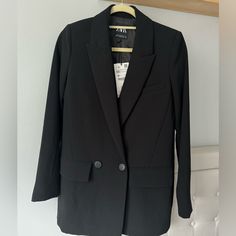 Size: Xs New With Tag, Never Worn Before Very Classy Zara Casual Blazer For Night Out, Classic Zara Outerwear For Night Out, Zara Casual Black Blazer, Casual Black Zara Blazer, Zara Jackets Women, Womens Oversized Blazer, Red Tuxedo, Zara Jacket, Leather Blazer Jacket