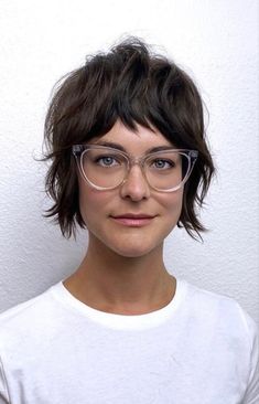 Shag Short Haircut, Short Haircut With Curtain Bangs, Shag Short, Short Shag Haircuts, French Bob, Short Shag Hairstyles, Shag Haircuts, Short Shag, Short Haircuts For Women