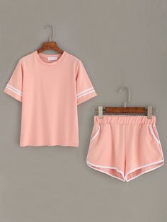 Pijama de dama Sport Clothes, Cute Pjs, Sport Shirts, K Fashion, Cute Pajamas, Trim Top, Teen Fashion Outfits, Contrast Trim