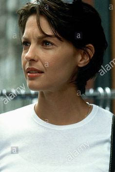 Wavy Thick Short Haircut, Ashley Judd Short Hair Someone Like You, 90s Shaggy Pixie, Ashley Judd Someone Like You, Short Haircut Womens, Straight Very Short Hair, Ashley Judd Hair, Ashley Judd 90s Short Hair, 90s Women Short Hair