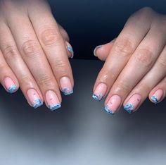 60 Blue French Tip Nail Ideas with Nautical Designs - Searching for blue French tip nail ideas with unique patterns? Explore this collection of 60 designs that capture the essence of the sea and summer adventures. Image from @practicallymagic_nailsbeauty Tip Nail Ideas, French Tip Nail Ideas, Marilyn Nails, Beach Nail Art Designs, Beach Themed Nails, Mermaid Nail Art, Beach Nail Art, Beach Nail Designs