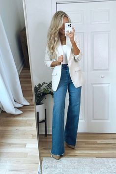 Wide Leg Jeans Outfit, Outfits Dresses, Outfits 2023, Cooler Look, Stylish Work Outfits, Blazer Outfits, Work Outfits Women, White Blazer