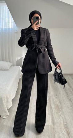 Suits For Women Hijab, Jacket Belt, Business Lady, Lady Jacket, Stile Hijab, Muslim Outfits Casual, Hijabi Fashion Casual, Mode Abaya, Hijabi Outfits Casual