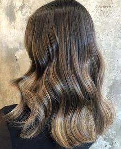 #hairgoals #haireducation #brunettehair #brunettebalayage #brunettehairstyles #kerastase Hair Inspiration Brunette, Balayage Hair Dark, Hair Dark, Balayage Brunette, Hair Colours, Color Inspo, Hair Inspo Color, Girl Stuff, Stylish Hair