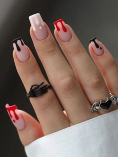 40+ Spooky and Fun Halloween Nail Art Ideas - HubPages Fun Halloween Nails, Spooky Nail, Pumpkin Nail, Vampire Nails, Black Halloween Nails, Horror Nails, Holloween Nails, Halloween Acrylic, Halloween Nails Easy