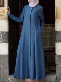 Buttoned Opening Godet Abaya Long Abaya With Pockets, Formal Long Solid Abaya, Elegant Long Abaya With Button Closure, Formal Long Blue Abaya, Fitted Long Abaya With Modesty Panel, Formal Modest Thobe, Modest Long Thobe For Formal Occasions, Abaya Styles, Stile Hijab