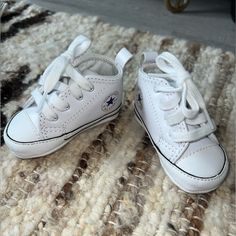 White Hightop Baby Converse Size 1 New Without Tags Baby Converse, Converse White, Kids Converse, Shoes Baby, Converse Shoes, Kids Shoes, High Tops, Converse, Kids Shop