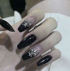 Black Alternative Nails, Emo Gel Nails, Trad Goth Nails, Goth Coffin Nails, Dark Nail Inspiration, Black Grunge Nails, Simple Goth Nails, Simple Grunge Nails, Wiccan Nails