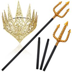 gold crown and two black straws with arrows