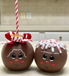 Gingerbread Apple, Apple Display, Bread Christmas, Gourmet Candy Apples, Chocolate Covered Desserts, Chocolate Caramel Apples, Candy Apple Recipe, Halloween Apples, Caramel Apples Recipe