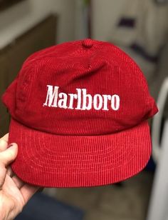 Topi Vintage, Hat Aesthetic, Vintage Cap, Streetwear Men Outfits, Men Fashion Casual Outfits, Mode Inspo, Cool Hats, Red Hats, 로고 디자인