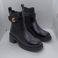 Nwb Steve Madden Gates Black Leat Boot Sz 7.5 Hutch Boots Steve Madden, Steve Madden Aggie Black, Leopard Print Ankle Boots, Trendy Block Heels, Platform Chelsea Boots, Short Leather Boots, Steve Madden Boots, Western Booties, Chelsea Ankle Boots