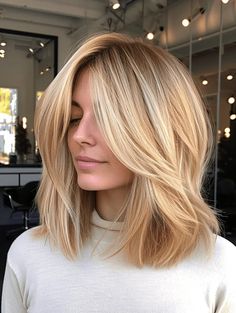 47 Striking Spring Haircut Shoulder Length Ideas for 2024 Center Part Mid Length Hair, Medium Hair With Textured Layers, Blonde Hair Lob Shoulder Length, Color For Thinning Hair, One Length Shoulder Length Hair, Blond Foilayage, Ahoulder Length Hair, Long Bob Haircuts Blonde, Haircut For Short Neck