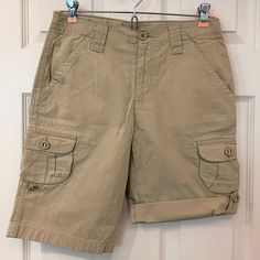 Brand New, Never Worn!!! Nwot Lands End Girls Khaki Cargo Shorts, Size 12, Soft Brushed Cotton. Adjustable Length & Waist. These Cute Shorts Are Perfect For School Uniform Too, There Are No Logos Or Brand Names On Outside, So They'll Meet Dress Code Requirements, But They Don't Look Like Boring Uniform Shorts!! These Shorts Are Great Because The Length Adjusts, Neatly & Easily. They Can Be Rolled Up And Buttoned In Place Or Unrolled For A Longer Length. Total Length Is 19.5" Unrolled, Or Approx Khaki Cargo Shorts, Cute Shorts, Brushed Cotton, Comfy Fits, Dress Code, Dress Codes, Kids Bottoms, Lands End, Cargo Shorts