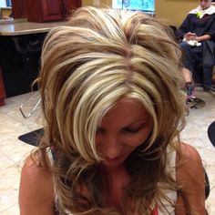 Color done by Leslie Shoopman Blonde Hair Haircuts, Southern Hairstyles, Medium Lenth Hair, Foil Hair Color, Blonde Highlights Short Hair, Long Hair Older Women, Blonde Colors, Fall Blonde Hair, Short Hair Highlights