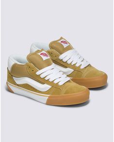 Retro Mid-top Skate Shoes With Gum Sole, Retro High-top Vans Skate Shoes, Retro Vans Skate Shoes With Gum Sole, Retro Vans High-top Skate Shoes, Retro Synthetic Skate Shoes With Rubber Sole, Retro Synthetic Skate Shoes, Crazy Sneakers, Tennis Vans, Mid Top Shoes