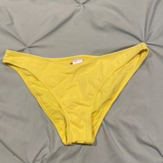 Nwt, Never Worn Fun Stretch Swimwear For The Pool, Fun Stretch Swimwear For Pool, Fun Beach Bottoms, Fun Stretch Swimwear For Spring, Fun Stretch Swimwear For Beach Party, Fun Stretch Triangle Top Swimwear, Indian Women Painting, Women Painting, Cheeky Bikinis