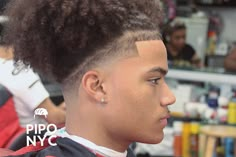 Mexican Mohawk Fade, Blowout Fade Curly Hair, Brooklyn Fade Haircut, Blowout Taper Curly Hair, Curly Hair Blowout Taper, Taper Undercut, Tapered Hairline, Stud Haircut, Designs Haircut