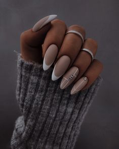 Winter Nails Solid Color, Nude Nails French Tip, Solid Color Nail Ideas, Nude Nails French, Kardashian Nails, November Nails Colors, Nails Korean, Nails Dip, November Nails