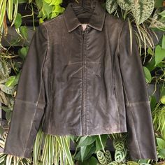 100% Genuine Leather Jacket. Fully Lined. In Perfect Used Condition Only Worn A Couple Of Times. Looks Brand New. Black Moto Leather Jacket, 90s Coat, November Outfits, Oversized Leather Jacket, Moto Leather Jacket, October Outfits, Distressed Leather Jacket, Black Leather Moto Jacket, Wilsons Leather Jacket