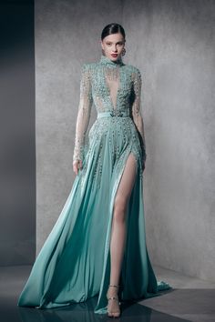 High slit beaded gown – HerTrove Marchesa Couture, Ziad Nakad, Mimi Dress, Outfit Cardigan, Midi Dress Style, Fantasy Gowns, Beaded Gown, Couture Gowns, Winter 2024