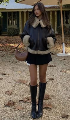 Boston Aesthetic Outfits, Vinter Mode Outfits, Stile Blair Waldorf, Rok Outfit, Adrette Outfits, Fest Outfits, Sixth Form, Skandinavian Fashion