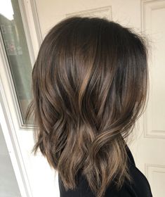 Brunette With Subtle Balayage, Soft Highlights For Dark Brown Hair, Medium Length Balayage Brown, Short Brunette Balayage Hair, Dark Brown Hair With Highlights, Honey Highlights, Highlights For Dark Brown Hair, 60 Hairstyles, Hair With Highlights