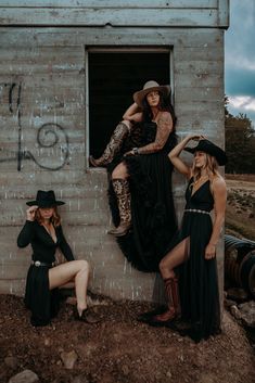 #fashion #western #westernfashion #photography #westernphotography #cowgirl #cowboy #wrangler #cowgirlfashion Y'all Ternative Outfits, Saloon Photoshoot Ideas, Goth Country Aesthetic, Western Theme Outfit, Western Theme Outfit Woman, Emo Country Aesthetic, Cowgirl Witch, Emo Cowgirl Aesthetic, Goth Country