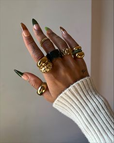 Dope Jewelry Accessories, Gold Aesthetic, Nail Jewelry, Jewelry Accessories Ideas, Jewelry Fashion Trends, Stacked Jewelry