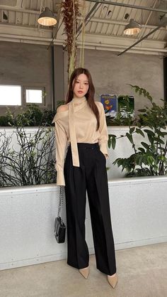 Business Slacks Outfit, Professional Outfits Korean, Pants Outfit Elegant, Kdrama Office Outfit, Semi Formal Outfits For Women Classy, Formal Outfits For Women Parties, Semi Formal Outfits For Women, Conference Outfit, Semi Formal Outfit