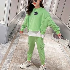 2-piece Color-block Sweatshirts & Pants for Girl - PrettyKid Trendy Green Long Sleeve Sets, Green Sets For School In Spring, Green School Sets For Spring, Green Spring School Sets, Casual Green Sets For School, Casual Green School Sets, Green Cotton School Sets, Wholesale Boutique Clothing, Color Block Sweatshirt