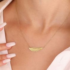 Solid Gold Wheat Necklace/ 14k Gold Wheat Nature Necklace/ Valentine Day Gift/ Wedding Gift/ Gold Wheat Head Necklace/  Gift For Her / 14k Solid Gold Wheat Necklace 💎Made to Order. 💎Material: 14k Solid Gold  💎Pendant Height : 7.92 mm 💎Pendant Width : 30.86 mm 💎Pendant Thickness: 1.12 mm Our gold necklace are perfect choice for a Christmas, Mother's Day, anniversary, birthday, valentine's day, wedding, graduation, engagement, bridesmaid, and best friends gift. It's a good way to show appreciation to your mom, daughter, girlfriend, wife, grandmother, grandchildren, sister, best friend, boss or a co-worker. Also, a special treat just for yourself. If you have any questions, Please contact us. We would love to help! ▶ Want to find out more? Check out my shop https://etsy.me/3GvI3ln ▶ Want Yellow Gold 14k Stamped Necklace For Wedding, Fine Jewelry Wedding Necklace Stamped 14k, White Gold 14k Stamped Wedding Necklace, White Gold Wedding Necklace Stamped 14k, Luxury Wheat Chain Necklace For Gift, Gold Plated Necklace For Wedding, Tarnish Resistant White Gold Necklace For Wedding, Gold Plated Wheat Chain Necklace As Gift, Yellow Gold Tarnish-resistant Wedding Necklace