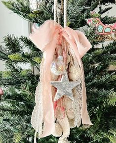 Shabby Christmas, Pink Xmas, Boho Christmas, Whimsical Christmas, So Creative, Christmas Crafts Decorations, Christmas Mood