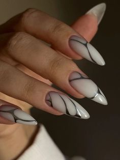 Nail Ideas Black And Silver, Short Stilleto Nails Design, Sassy Nails Designs, Cute Grunge Nails, White Chrome Nails, Sassy Nails, Lines On Nails, Nails Only, Cat Kuku